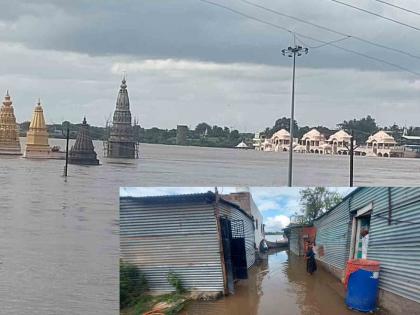 Flooding in Pandhari due to water released from Ujani and Veer dams Water entered Vyas Narayan slum | उजनी अन् वीर धरणातून सोडलेल्या पाण्यामुळे पंढरीत पूर; व्यास नारायण झोपडपट्टीत शिरले पाणी