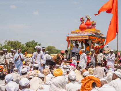 Ashadhi Wari is symbolic; Only allowed palanquin ceremonies in Pandharpur | Breaking; आषाढीवारी प्रतिकात्मकच; परवानगी असलेल्याच पालख्यांना पंढरपुरात प्रवेश