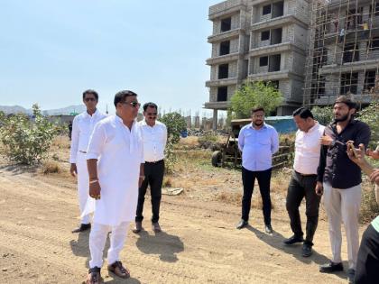 Balya mama in action mode as MP Inspection of unauthorized constructions on government lands at Kalher | खासदार होताच बाळ्या मामा ॲक्शन मोडमध्ये; काल्हेर येथील शासकीय जमिनींवर केलेल्या अनधिकृत बांधकामांची केली पाहणी