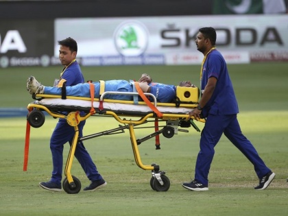 Asia Cup 2018: India shocks; Hardik Pandya out of the tournament due to injury | Asia Cup 2018: दुखापतीमुळे हार्दिक पंड्या स्पर्धेबाहेर; दीपक चहरला संधी