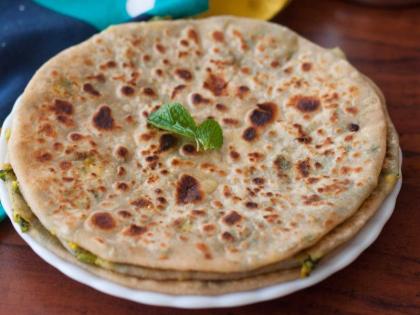 Receipe Of Paneer Paratha | नाश्त्यासाठी गरमागरम पनीर पराठा; नक्की ट्राय करा!