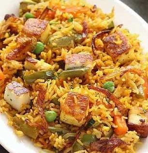 शिळ्या भाताचा १० मिनिटांत करा पनीर पुलाव! अजून दे म्हणत हट्ट करतील सगळे एवढी टेस्टी रेसिपी