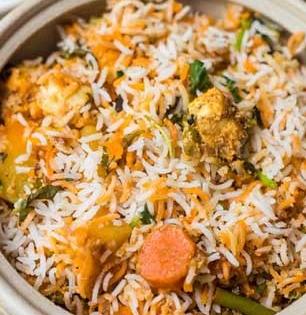 व्हेज बिर्याणीही लागेल चमचमीत-पाहा पनीर दम बिर्याणीची हॉटेलपेक्षा भारी रेसिपी! बिर्याणीची अस्सल चव