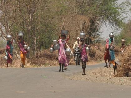 Water level up to 500 feet at Kharwa | खरवड येथे 500 फुटांर्पयत पाणी पातळी खोल Water level up to 500 feet at Kharwa | खरवड येथे 500 फुटांर्पयत पाणी पातळी खोल