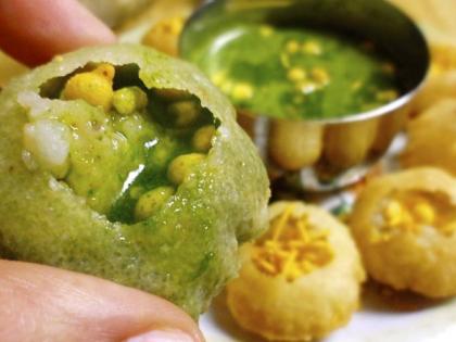 Corona Lockdown Efect: Panipuri business worth millions of rupees Stopped in Akola | Corona Lockdown Efect :  लाखो रुपयांचा पाणीपुरी व्यवसाय ठप्प!