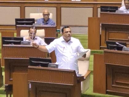 Does Goa Miles counter cancel or no The question of the ruling MLA to the Minister in the House | गोवा माईल्स काऊन्टर रद्द करता की नाही?; सत्ताधारी आमदाराचाच मंत्र्यांना सभागृहात प्रश्न