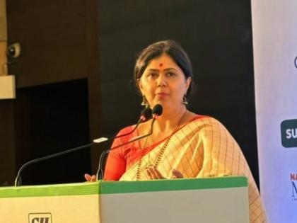 Protecting and conserving the Mummbai environment is everyone responsibility said Minister Pankaja Munde | पर्यावरणाचे रक्षण, संवर्धन करणे ही सर्वांची जबाबदारी; मंत्री पंकजा मुंडे यांचे मुंबईकरांना आवाहन Protecting and conserving the Mummbai environment is everyone responsibility said Minister Pankaja Munde | पर्यावरणाचे रक्षण, संवर्धन करणे ही सर्वांची जबाबदारी; मंत्री पंकजा मुंडे यांचे मुंबईकरांना आवाहन