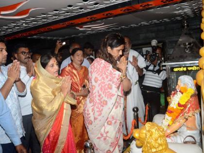 Shukracharya will give me sanjeevani too; Pankaja Munde took darshan of Daityaguru Shukracharya | शुक्राचार्य मलाही संजीवनी देतील; पंकजा मुंडे यांनी घेतले दैत्यगुरू शुक्राचार्यांचे दर्शन