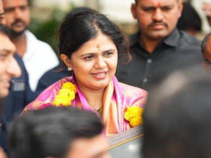 I have lost nine kilos weight; Pankaja Munde sugar Factory GST raid said, 'I request banks everyday...' | माझे वजन नऊ किलोने घटलेय; पंकजा मुंडेंनी सांगितले, 'मी रोज बँकांच्या पाया पडतेय'