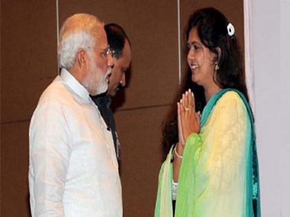 Bjp leader pankaja munde reached at delhi to meet pm narendra modi | पंकजा मुंडे पंतप्रधान नरेंद्र मोदींच्या भेटीला; नाराजी व्यक्त करणार, की...?