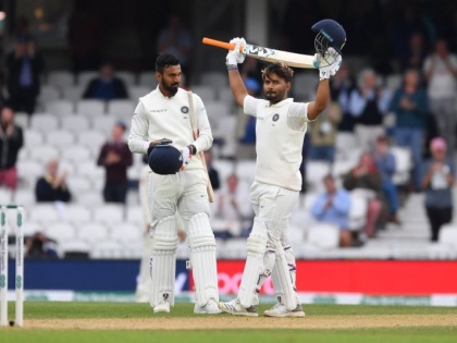 India vs England Test: Rishabh Pant's 'Veeru Style; Sachin Tendulkar, Harbhajan Singh react | India vs England Test: रिषभ पंतची 'वीरू' स्टाईल; दिग्गजांकडून कौतुक
