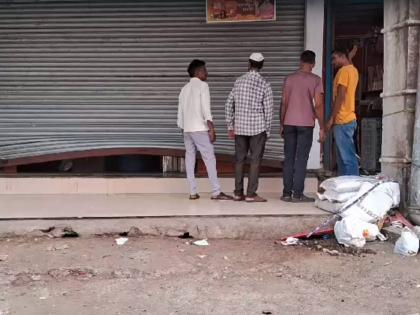 Thieves' rampage in Panvel city; 12 shops were broken into in one night | पनवेल शहरात चोरट्यांचा धुमाकूळ ;एका रात्रीत १२ दुकाने फोडली