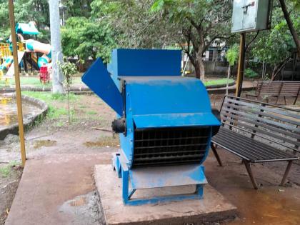 in navi mumbai four wood shredding machines in fleet of panvel municipal corporation fertilizer production by trimming tree branches  | पनवेल मनपाच्या ताफ्यात चार वुड श्रेडींग मशीन; झाड्यांच्या फाद्यांची छाटणी करून खतनिर्मिती 