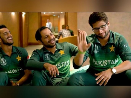ICC World Cup 2019: Pakistans unquestionably; Inspirational talk, change in practice and scored more runs | ICC World Cup 2019 : बेभरवशी पाकिस्तानी; प्रेरणादायी बोल, सरावात बदल अन्  घडला पराक्रम