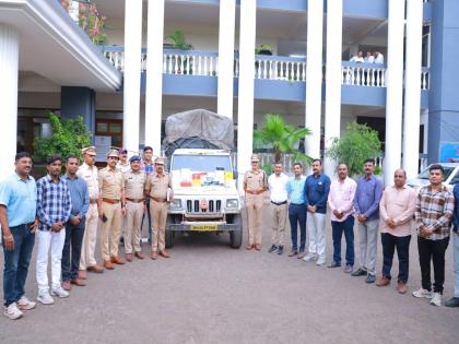 Interstate gang that broke into a mobile shop arrested; 81 mobiles and valuables worth Rs 21 lakh seized | मोबाइल शॉपी फोडणारी आंतरराज्यीय टोळी अटकेत; ८१ मोबाईलसह २१ लाखांचा मुद्देमाल जप्त Interstate gang that broke into a mobile shop arrested; 81 mobiles and valuables worth Rs 21 lakh seized | मोबाइल शॉपी फोडणारी आंतरराज्यीय टोळी अटकेत; ८१ मोबाईलसह २१ लाखांचा मुद्देमाल जप्त