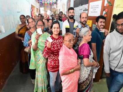 In Parbat, the excitement of voting in the morning and the crowd subsided in the afternoon, the process began peacefully | Parvati Vidhan Sabha 2024: पर्वतीत सकाळच्या वेळी मतदानाचा उत्साह तर दुपारनंतर गर्दी ओसरली, शांततेत प्रक्रिया सुरु