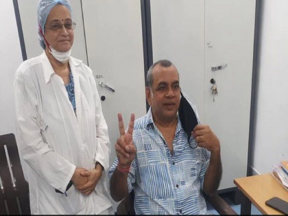 Paresh Rawal Tests COVID-19 Positive Weeks After First Vaccine | कोरोनाची लस घेतल्यानंतर काहीच दिवसांत परेश रावल यांना झाला कोरोना
