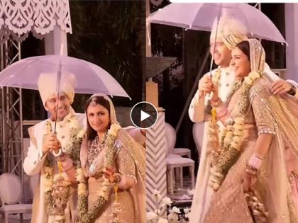 Raghav Chadha also danced with Parineeti with an umbrella in the wedding the video of the newly married couple went viral. | लग्नात छत्री घेऊन परीसोबत राघव चड्डाही थिरकले, न्यूली मॅरिड कपलचा Video व्हायरल