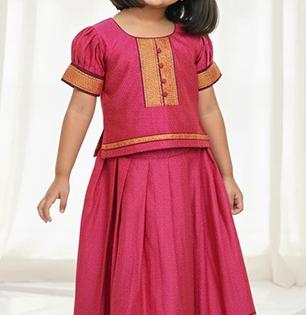 दिवाळीत लेकीसाठी शिवून घ्या सुंदर परकर- पोलकं! पारंपरिक कपड्यांत लेक दिसेल गोजिरी