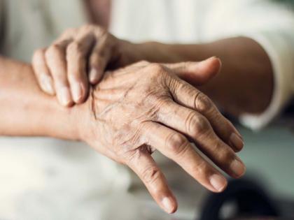 World Parkinson's Day; One in 100 patients over the age of 65 has Parkinson's |  जागतिक पार्किन्सन दिन; ६५ वर्षांवरील १०० रुग्णांमध्ये एक पार्किन्सनचा रुग्ण