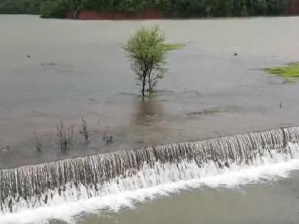 Paleshwar dam overflow in Shahuwadi taluka Kolhapur, satisfaction from farmers | Kolhapur: शाहूवाडी तालुक्यातील पालेश्वर धरण ओव्हरफ्लो, शेतकऱ्यातून समाधान