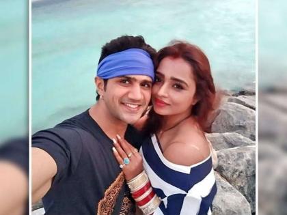 Actor Parul Chauhan and Chirag Thakkar's Befikre Style Honeymoon, SEE PHOTO | अभिनेत्री पारुल चौहान आणि चिराग ठक्कर यांचा बेफिक्रे स्टाइल हनीमून,SEE PHOTO