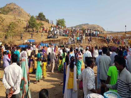 Tourists take pleasure in tourism at Ajmer | सुरपाळ-अजिपाळ यात्रोत्सवानिमित्त भाविकांनी घेतला पर्यटनाचा आनंद Tourists take pleasure in tourism at Ajmer | सुरपाळ-अजिपाळ यात्रोत्सवानिमित्त भाविकांनी घेतला पर्यटनाचा आनंद