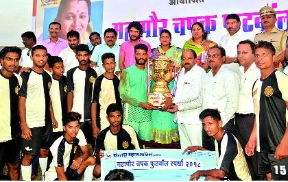  'PtM' winner of the four-time championship: Honorable Hrishikesh Mehte-Patil best | ‘पीटीएम’चा विजेतेपदाचा चौकार-महापौर चषकाचा मानकरी : हृषिकेश मेथे-पाटील ठरला सर्वोत्कृष्ट