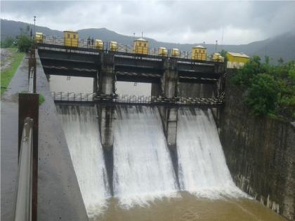 Uttarmand dam, Derwan Pazar lake in Patan taluka filled to capacity | उत्तरमांड धरण, डेरवण पाझर तलाव पुर्ण क्षमतेने भरले; धरणातून पाण्याचा विसर्ग सुरु