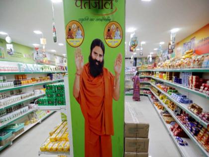 Patanjali's Son Papadi fails quality test action taken against three including assistant manager | पतंजलीची सोन पापडी गुणवत्ता चाचणीत फेल, सहाय्यक व्यवस्थापकासह तिघांवर कारवाई