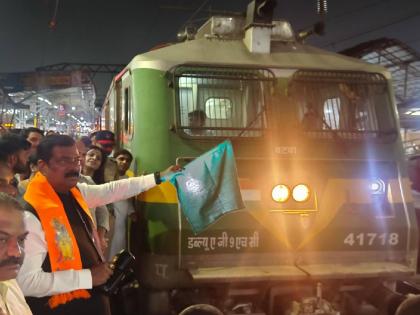 One and a half thousand Ram devotees leave for Ayodhya from Bhiwandi Lok Sabha; | भिवंडी लोकसभेतून दीड हजार रामभक्त अयोध्येला रवाना; मुघलांनी पाडलेली मंदिरे पुन्हा उभारून नरेंद्र मोदी रचताहेत नवा अध्याय