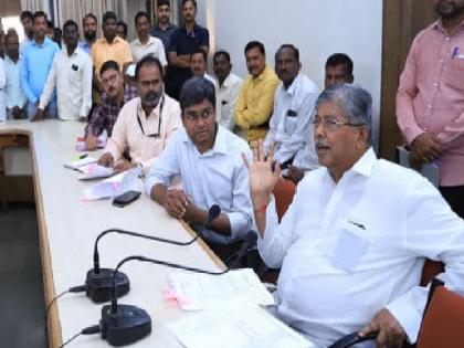 Propose quadruple compensation to those going to agricultural land on Kolhapur-Ratnagiri highway, suggests Minister Chandrakant Patil | कोल्हापूर-रत्नागिरी महामार्गात शेतजमीन जाणाऱ्यांना चारपट मोबदल्याचा प्रस्ताव द्या, मंत्री चंद्रकांत पाटलांची सूचना