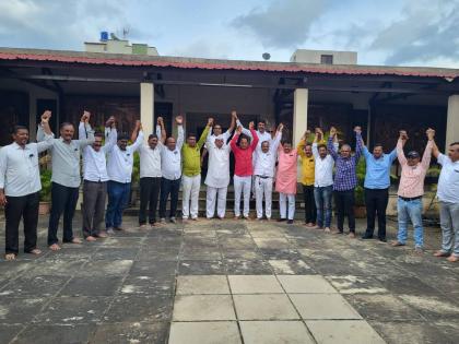 Savitribai Phule's birth village protest movement of teachers decision was taken in the meeting of the district president of the teacher's union of Pune division | सावित्रीबाई फुलेंच्या जन्मगावातून शिक्षकांचे आक्रोश आंदोलन; पुणे विभागातील शिक्षक संघ जिल्हाध्यक्षांच्या बैठकीत निर्णय