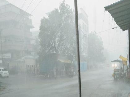 Mercury forty, hurricane and unseasonal rain hit | पारा चाळीशी, चक्रीवादळ आणि अवकाळी पावसाचा तडाखा