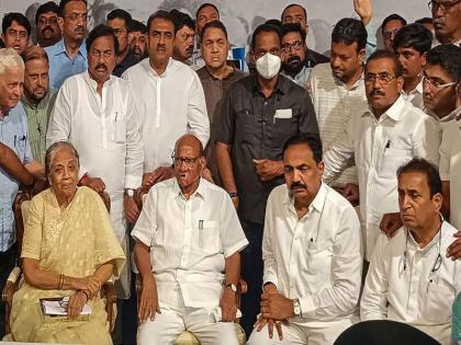 Sharad Pawar: There has been a lot of discussion about what exactly Sharad Pawar did by resigning from the post of President | Sharad Pawar: ...म्हणून शरद पवारांनी राजीनाम्याचे अस्त्र उपसण्याची खेळी खेळली?; राजकीय चर्चांना उधाण