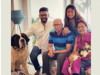 marathi actress prarthana behere filmy family members | प्रार्थना बेहरे नव्हे त्यांच्या घरातील 'हा' सदस्य आहे सगळ्यात जास्त फिल्मी