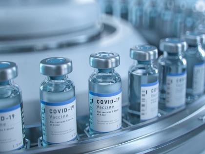 Vaccine rates are a national problem; File a petition in the Supreme Court | CoronaVaccine: लसीचा दर ही देशाची समस्या; सुप्रीम काेर्टात याचिका दाखल करा- हायकाेर्ट