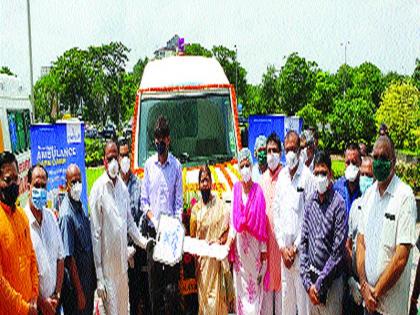 Three ambulances in the municipal convoy | महापालिकेच्या ताफ्यात तीन रुग्णवाहिका दाखल; मंदा म्हात्रे यांच्या आमदार निधीतून खर्च