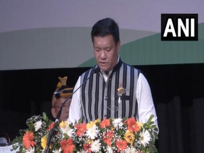 Pema Khandu Sworn In As Arunachal Pradesh Chief Minister | पेमा खांडू यांनी तिसऱ्यांदा घेतली अरुणाचल प्रदेशच्या मुख्यमंत्रीपदाची शपथ