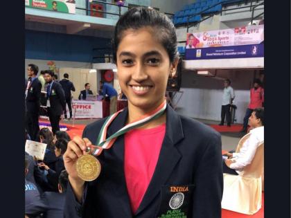 Gold medal in Shruti Pendse-Kescala of Solapur in Asian Yoga Championship | आशियाई योगासन स्पर्धेत सोलापूरच्या श्रुती पेंडसे-केसकरला सुवर्णपदक