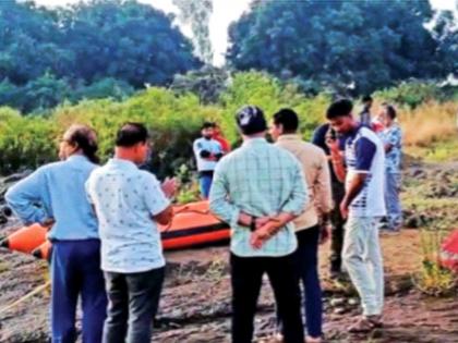 Jumped into a river for a photo and lost his life; Tourist dies after drowning in Page River near Neral | फोटोसाठी नदीत उडी मारली अन् जीव गमावला; नेरळनजीकच्या पेज नदीमध्ये बुडून पर्यटकाचा मृत्यू