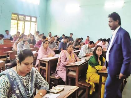 Nine thousand students took the BAMU university's 'PET' exam; 80 percent student attendance | नऊ हजार विद्यार्थ्यांनी दिली विद्यापीठाची 'पेट' परीक्षा; ८० टक्के विद्यार्थ्यांची उपस्थिती