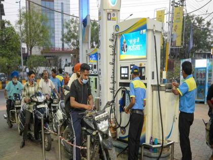 Cheaper petrol from private companies; When will government companies cut rates? | खासगी कंपन्यांचे पेट्राेल स्वस्त; सरकारी कंपन्या कधी करणार दरकपात?