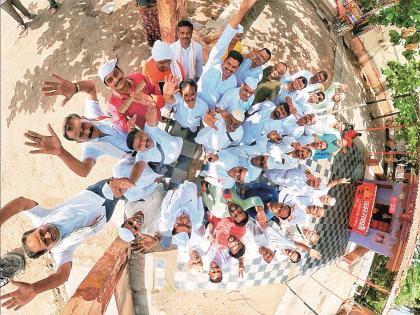 A 20-year-old tradition of photographers from Chhatrapati Sambhajinagar on the way to Dindi Pandhari | २० वर्षांची परंपरा असलेली छत्रपती संभाजीनगरातील छायाचित्रकारांची दिंडी पंढरीच्या वाटेवर