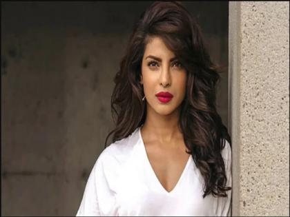 Priyanka Chopra ranks 27 on Instagram Rich List, earns Rs 3 crore per post | बाबो, सोशल मीडियावर एक पोस्ट करण्यासाठी प्रियंका चोप्राला मिळतात इतके कोटी,आकडा वाचून व्हाल थक्क