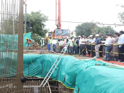 Pimpari: Construction of first pillar of Pimpari to Nigdi Metro started | Pimpari: पिंपरी ते निगडी मेट्रोचा पहिला खांब बांधण्याचे काम सुरू