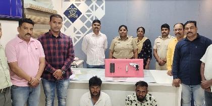 Two arrested in pistol sale case action taken in Shiroli Naka area kolhapur | पिस्तूल विक्रीप्रकरणी दोघांना अटक, शिरोली नाका परिसरात कारवाई