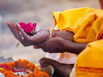 Pitru Paksha 2021: Learn the benefits of performing Shraddha according to Dharmashastra, as well as the fruits you get according to the date! | Pitru Paksha 2021 : धर्मशास्त्रानुसार श्राद्धविधी करण्याचे फायदे, तसेच तिथीनुसार मिळणारे फळ जाणून घ्या!