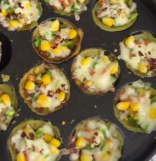 School Tiffin Box Recipe : शाळेच्या डब्यासाठी अप्पेपात्रात करा झटपट पिझ्झा बाईट्स! मुलांसाठी पौष्टिक खाऊ