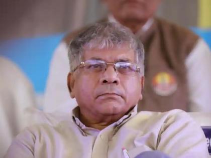 'We don't believe in EVMs, ballot papers should be used for voting', prakash ambedkar | 'ईव्हीएमवर लोकांचा विश्वास नाही, बॅलोट पेपरनेच मतदान घ्यायला हवं'